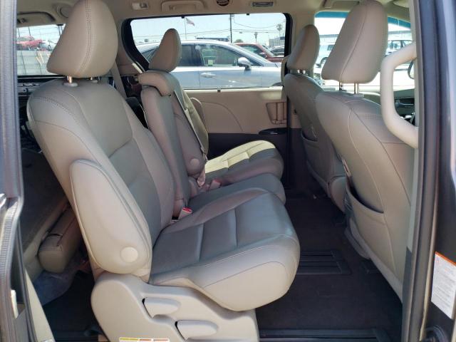 5TDYZ3DC9HS872216 Toyota SIENNA XLE