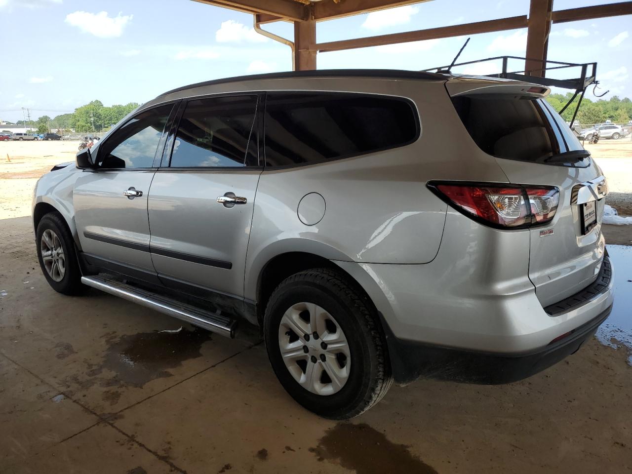 2014 Chevrolet Traverse Ls vin: 1GNKRFED8EJ148421