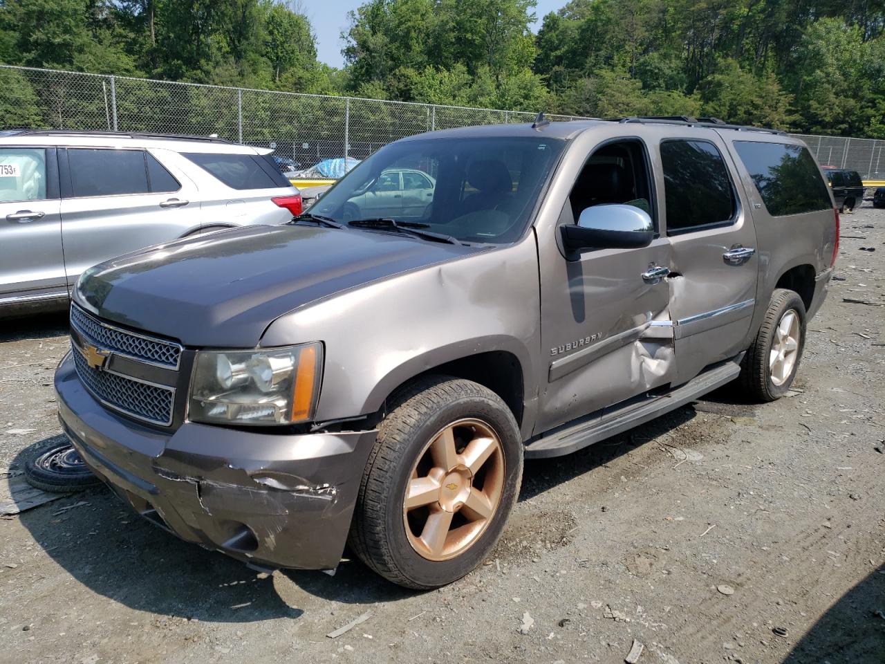 Chevrolet Suburban 2014