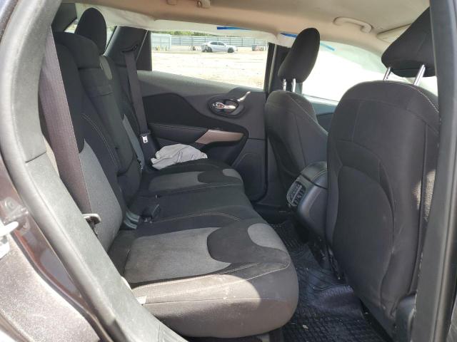 1C4PJLCB9JD545165 Jeep Cherokee Latitude