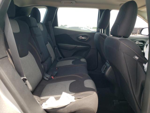 1C4PJMAB6GW117608 Jeep Cherokee Sport
