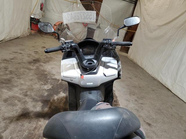 2004 HONDA FSC600 D JH2PF01144K201941