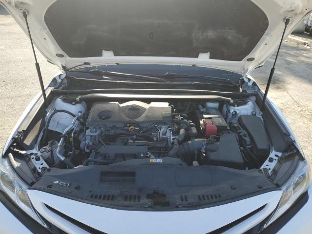 2018 TOYOTA CAMRY 4D 2 - 4T1B11HK0JU573035