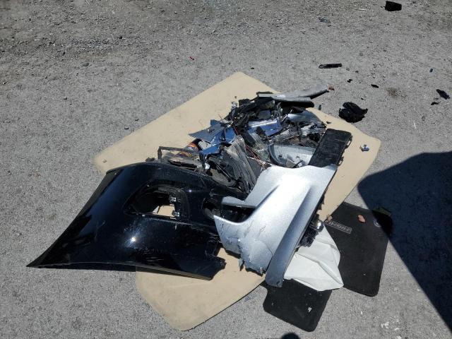 5TDJZRFH0JS552818 Toyota Highlander Se