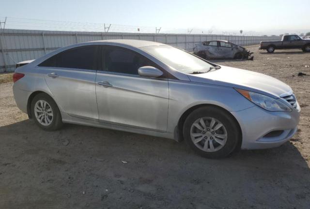 VIN: 5NPEB4AC1CH416145 Auction: COPART Lot: 57729603 Location: CA - BAKERSFIELD 5NPEB4AC1CH416145 HYUNDAI SONATA 2012 SILVER Photo 4