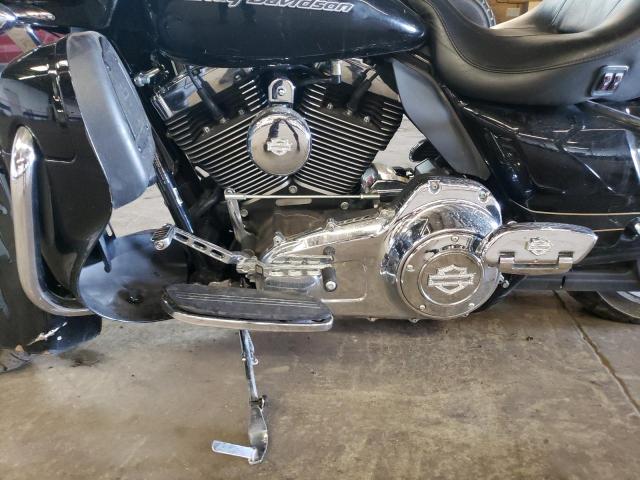 2011 HARLEY-DAVIDSON FLTRU 1HD1KGM12BB602026