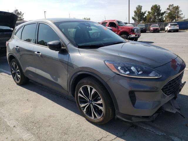 1FMCU0G6XNUB97900 Ford ESCAPE SE