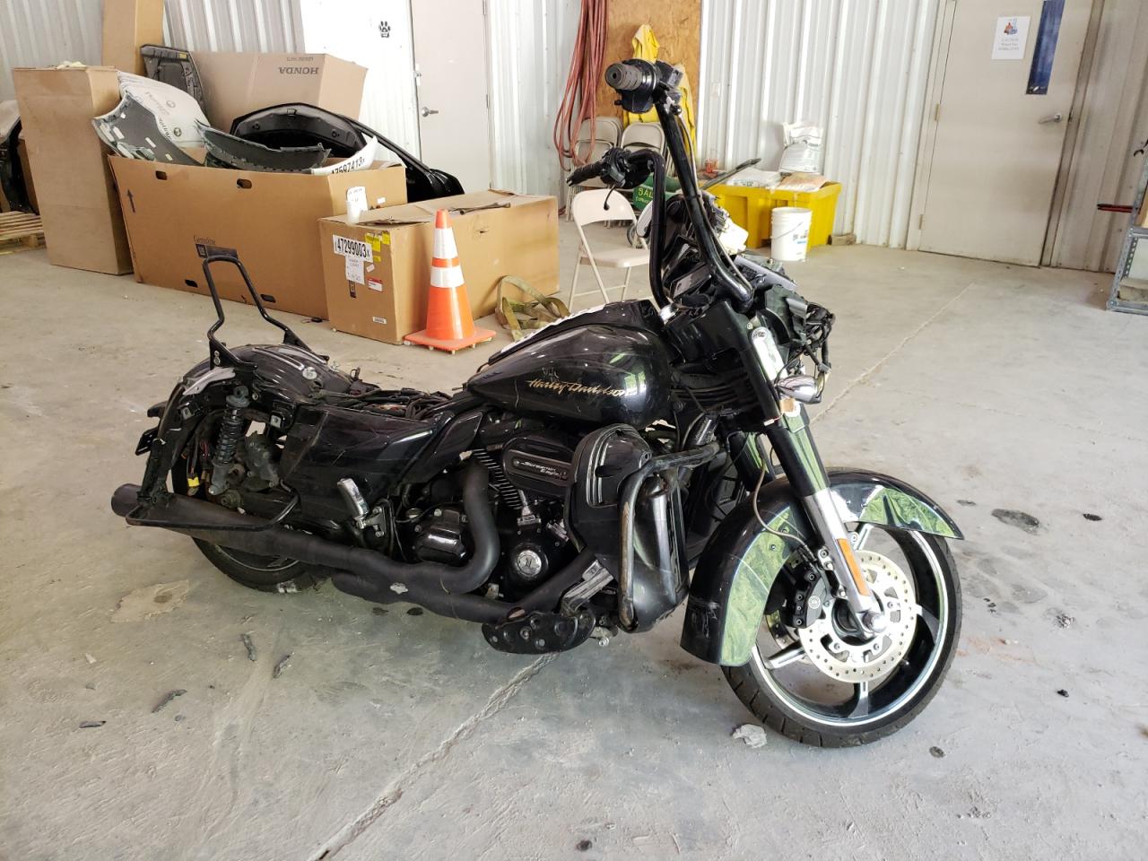 1HD1PXF15HB955237 HARLEY-DAVIDSON FLHXSE CVO 2017
