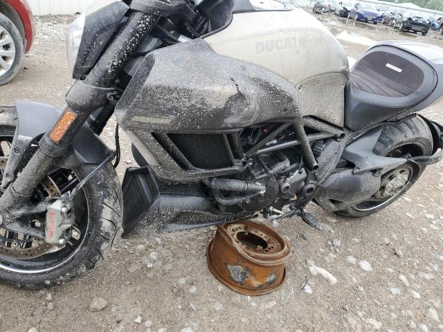 2015 DUCATI DIAVEL - ZDM13BSW6FB027875