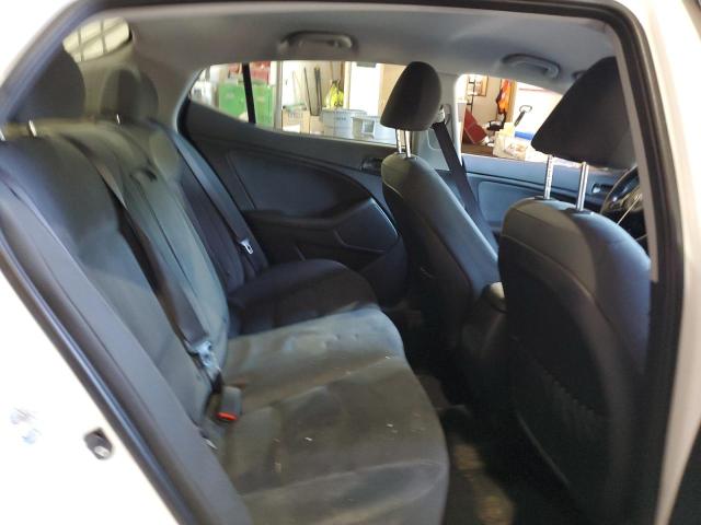 KNAGM4A78F5532353 KIA Optima Lx
