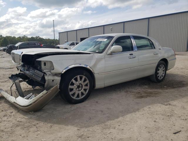 2006 Lincoln Town Car Signature Limited