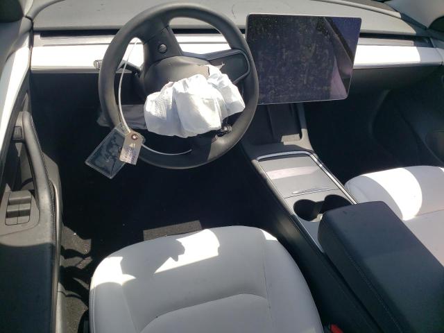5YJ3E1EB0NF139102 Tesla MODEL 3
