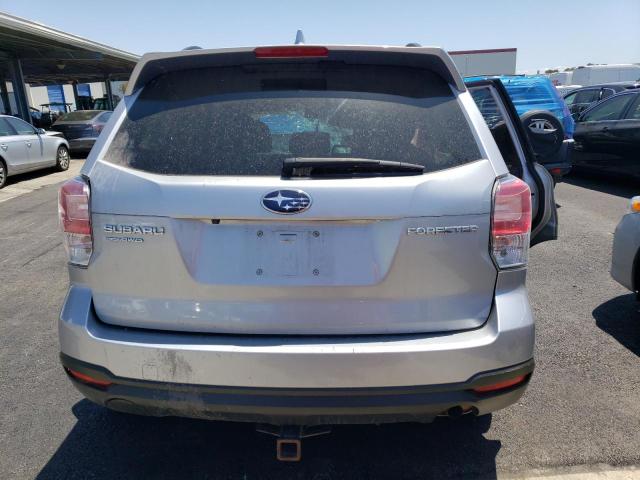 JF2SJAEC8JH565518 Subaru Forester 2.5i Premium