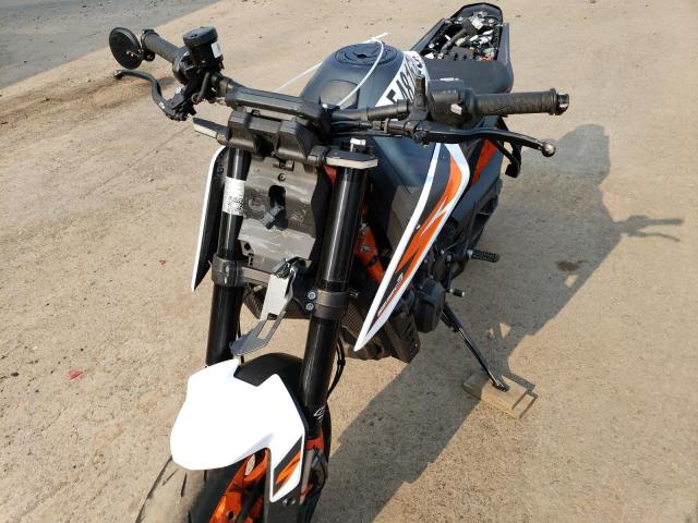 2021 KTM 890 DUKE R - VBKTU9407MM811050