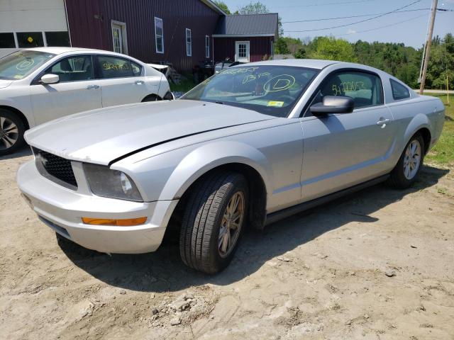 2005 Ford Mustang 