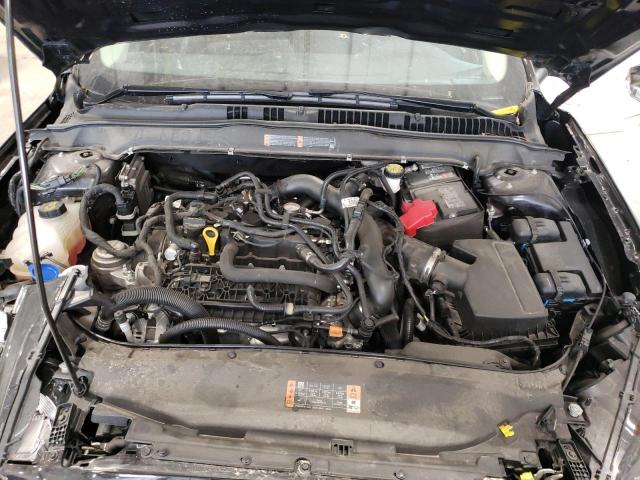 3FA6P0HDXKR163860 Ford FUSION SE