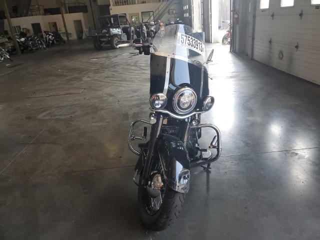2019 HARLEY-DAVIDSON FLHC 1HD1YAJ23KB033888