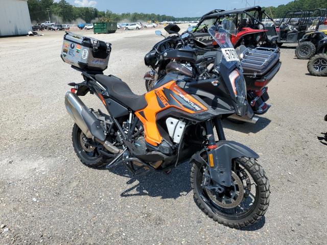 2022 KTM 1290 SUPER - VBKV79401NM951046