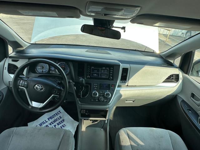 5TDZZ3DC2KS989244 Toyota SIENNA