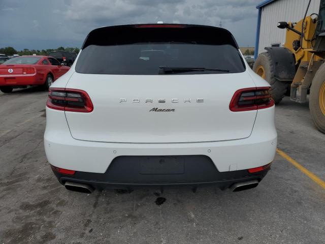 VIN WP1AA2A5XJLB10107 2018 Porsche Macan no.6