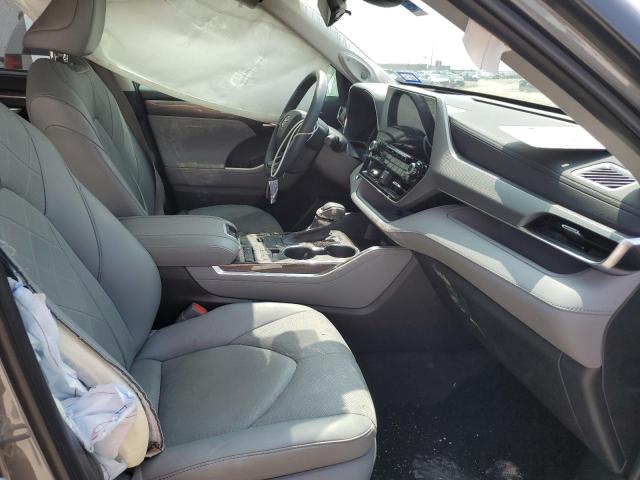 5TDFZRAH2MS053732 Toyota Highlander  7