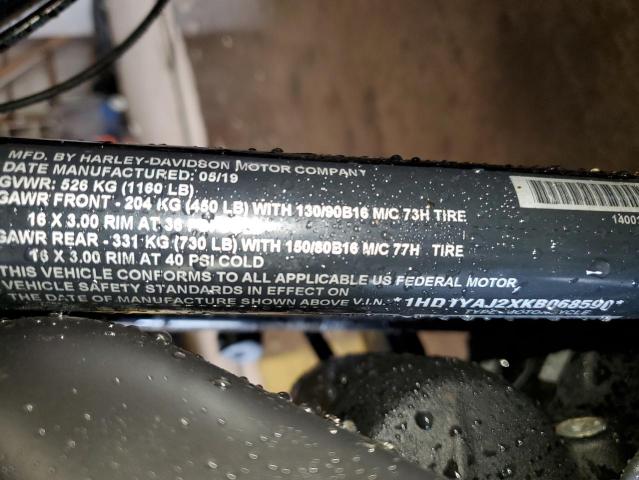 2019 HARLEY-DAVIDSON FLHC 1HD1YAJ2XKB068590