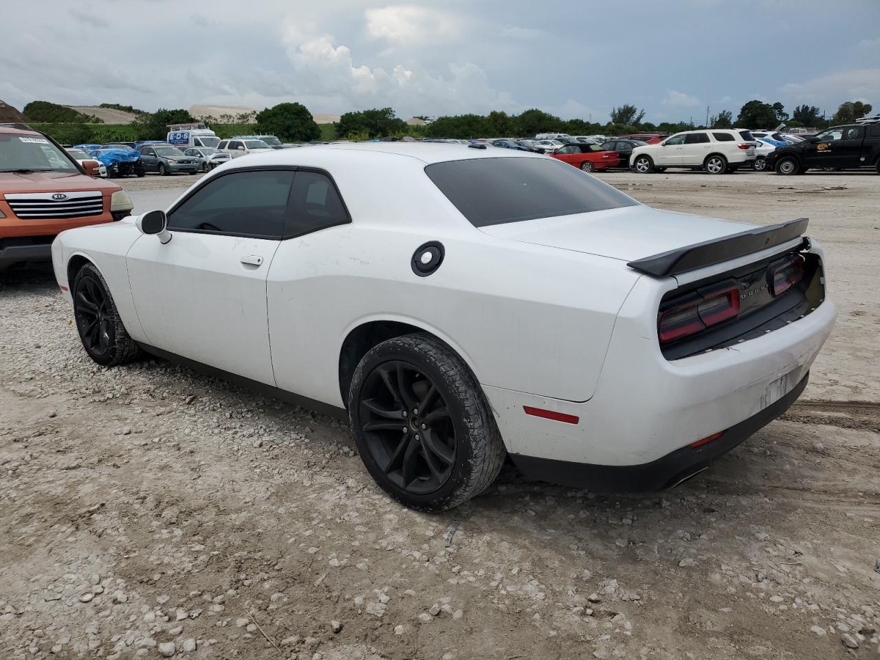 2C3CDZAG0JH216935 2018 Dodge Challenger Sxt