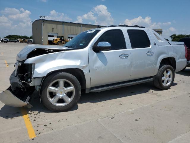 2013 Chevrolet Avalanche LS