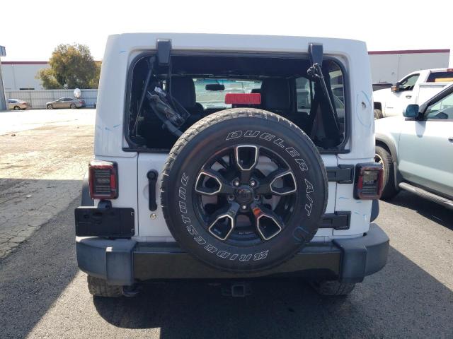 1C4BJWEG2HL695333 Jeep Wrangler Unlimited Sahara