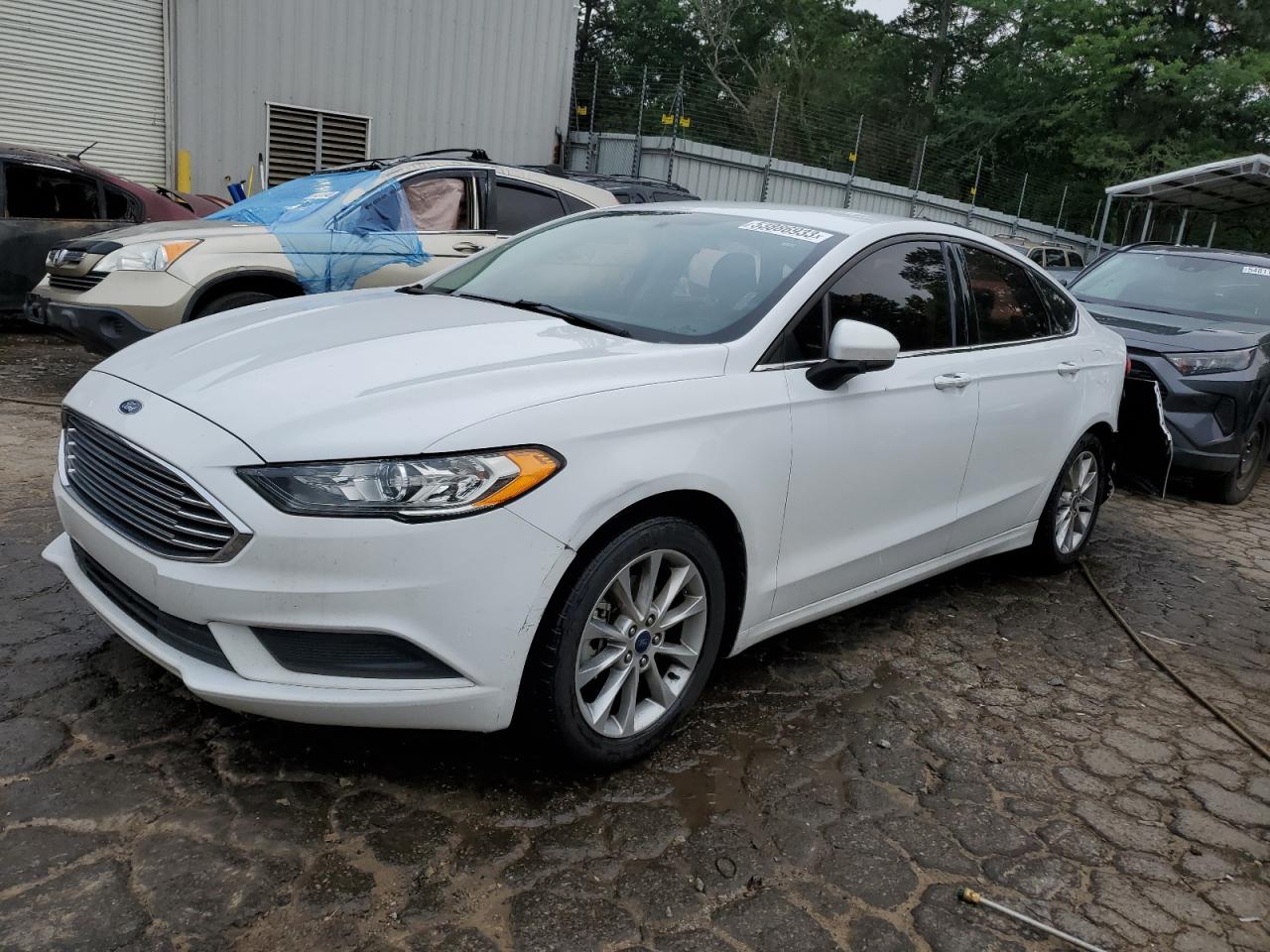 3FA6P0H79HR375085 FORD FUSION SE 2017