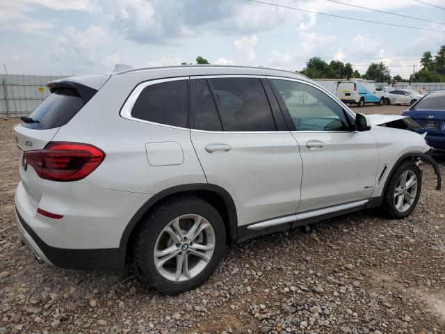 5UXTR9C5XJLC76444 2018 BMW X3, photo no. 3