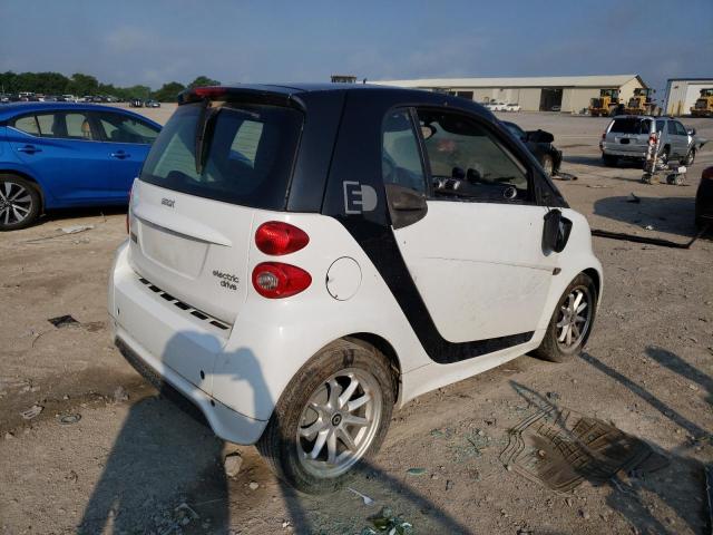 VIN WMEEJ9AA8FK831193 2015 Smart Fortwo no.3