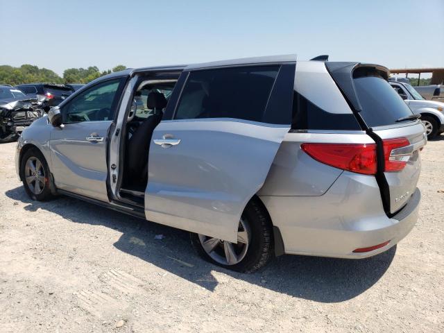 5FNRL6H73JB042572 2018 HONDA ODYSSEY, photo no. 2