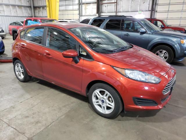  FORD FIESTA 2018 Червоний