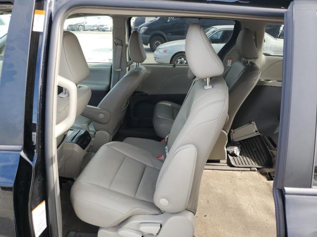 5TDYZ3DC2JS931208 Toyota SIENNA XLE