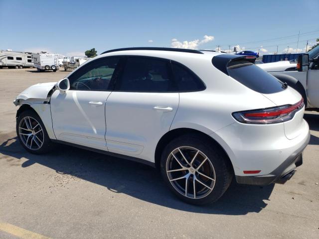 VIN WP1AA2A53NLB04722 2022 Porsche Macan no.2