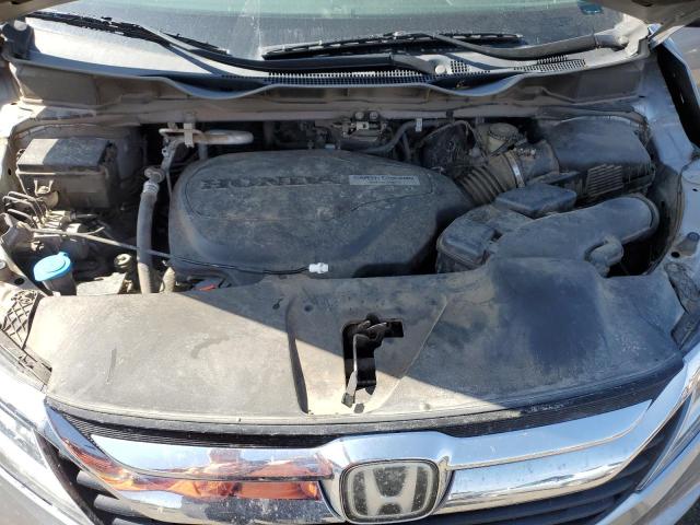 5FNRL6H83JB033122 2018 HONDA ODYSSEY, photo no. 12