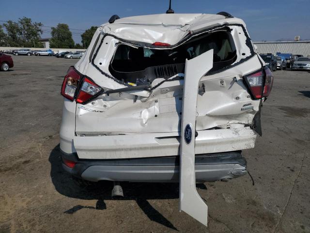 1FMCU0HD5JUA23935 Ford ESCAPE SEL