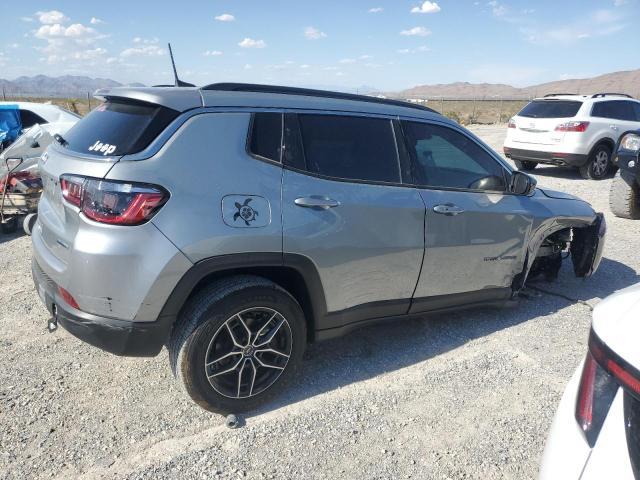 3C4NJDBBXNT180106 Jeep Compass Latitude