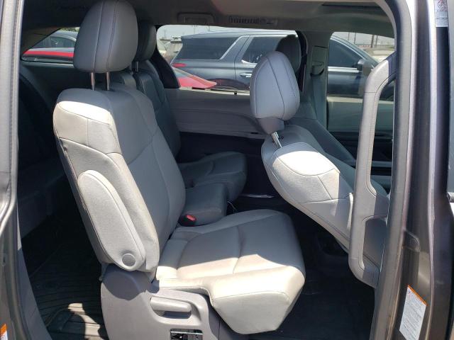5TDJRKEC0MS001323 Toyota SIENNA XLE