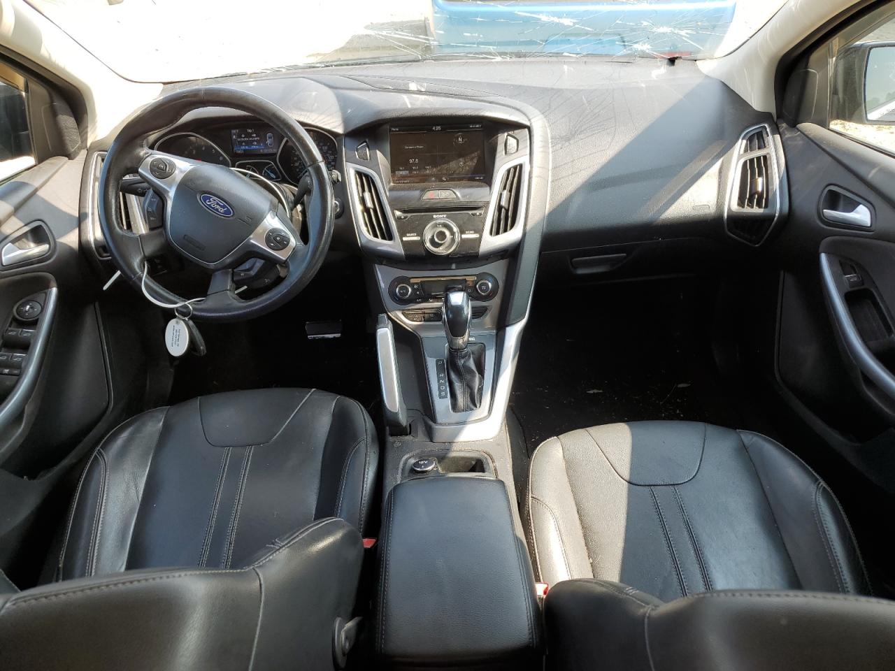 1FAHP3N28CL279846 2012 Ford Focus Titanium