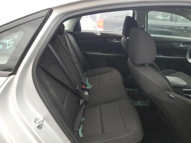3KPF24AD2ME284225 KIA FORTE FE