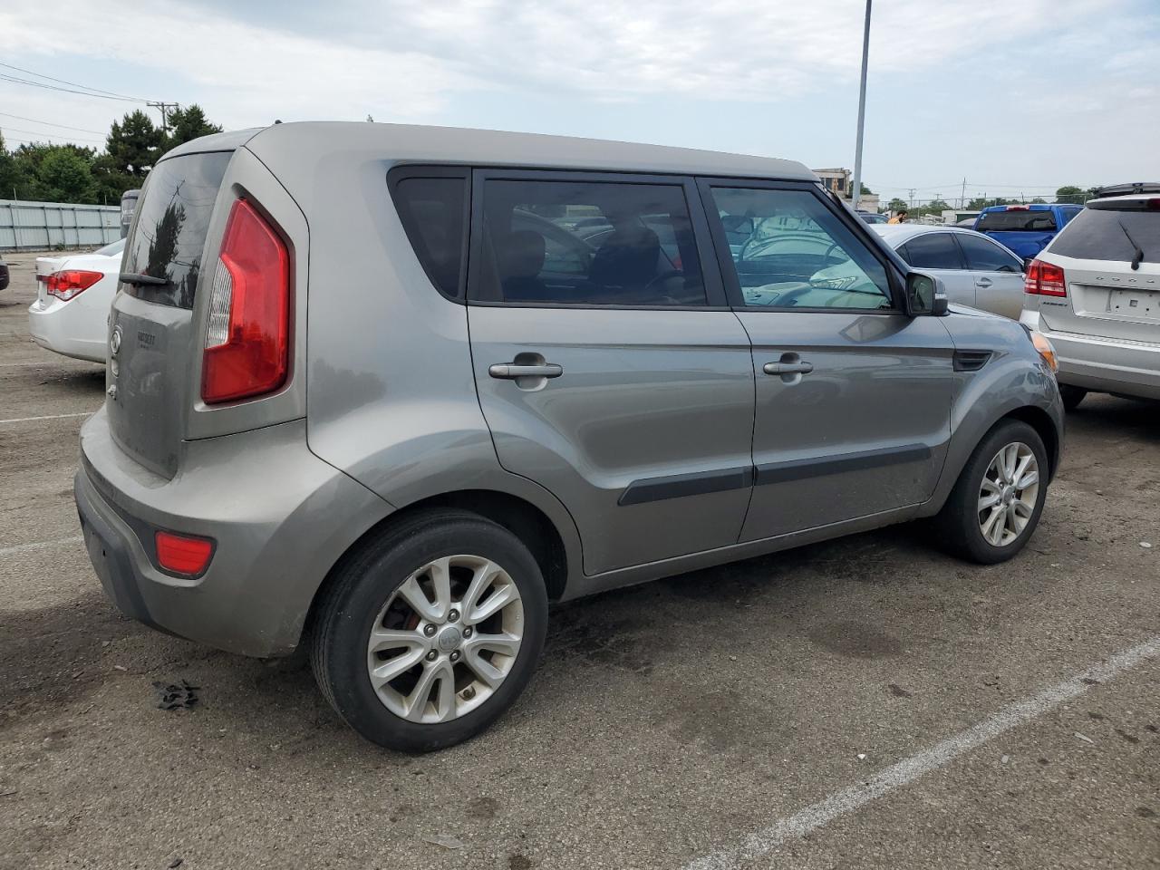 KNDJT2A62C7370811 2012 Kia Soul +