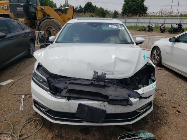 2017 VOLKSWAGEN PASSAT SEL - 1VWCT7A35HC053564