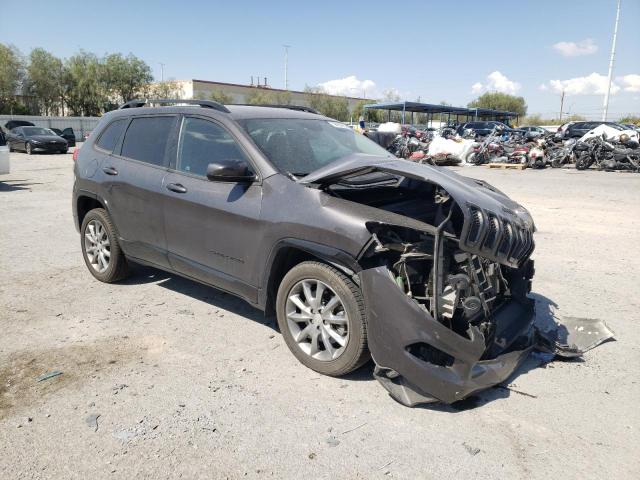 1C4PJLCB8JD589027 Jeep Cherokee Latitude