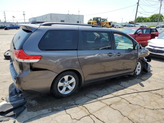 5TDKK3DC3CS245160 2012 TOYOTA SIENNA, photo no. 3