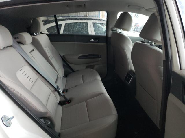 KNDPMCAC8J7396295 KIA Sportage Lx
