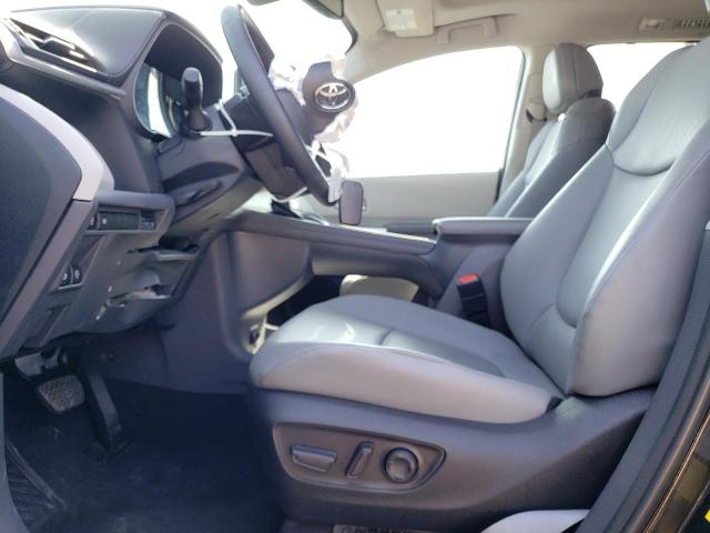 5TDYRKEC4NS126874 Toyota SIENNA XLE