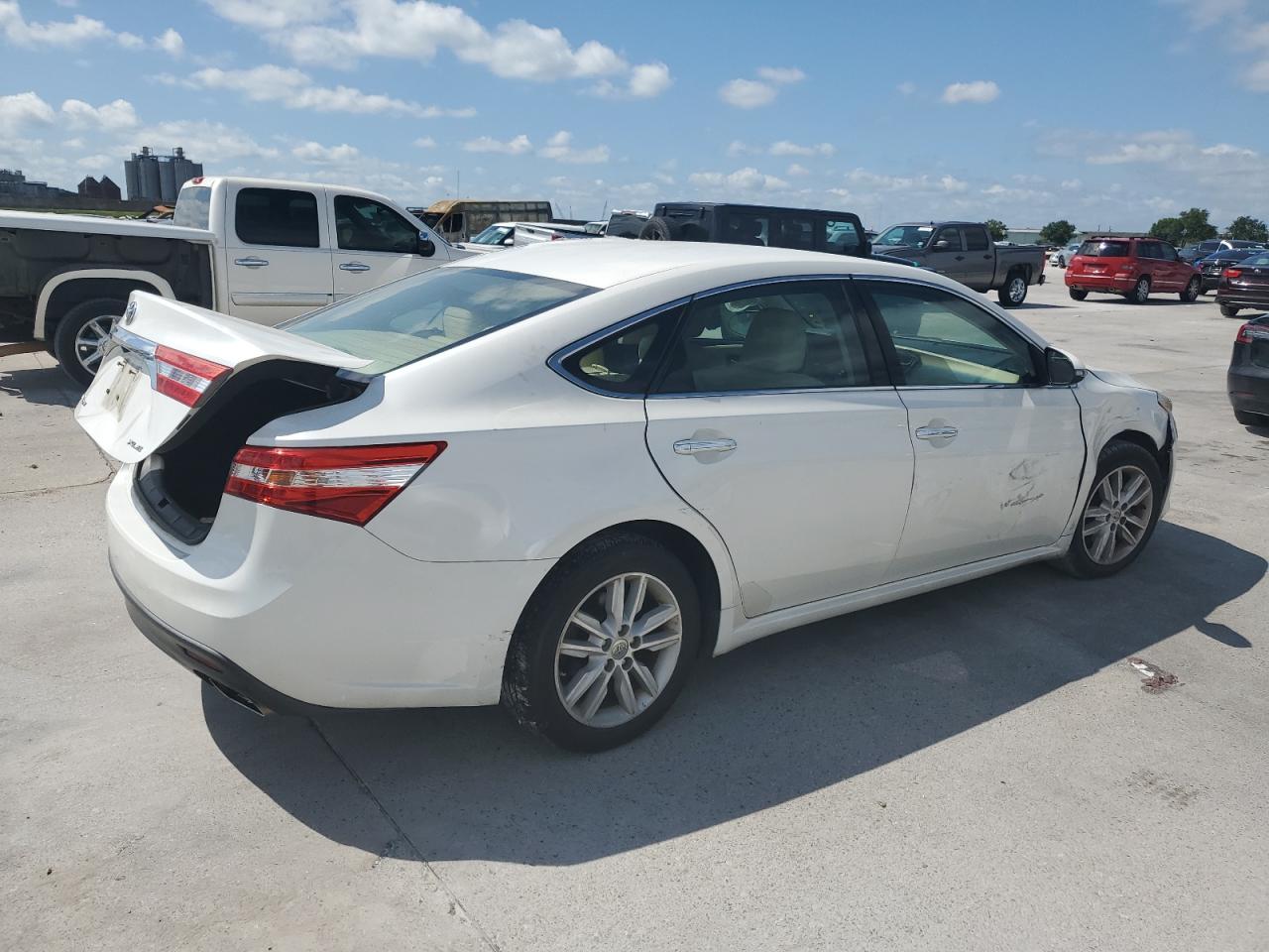 Lot #2053480150 2014 TOYOTA AVALON BAS