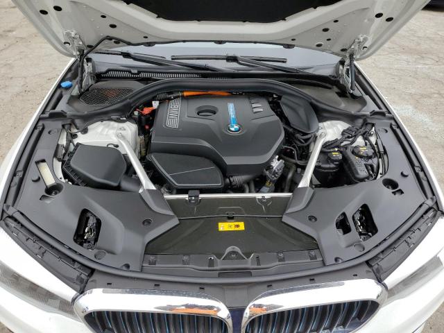 WBAJA9C59KB392641 BMW 530e